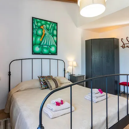 Casa Baix Holiday home